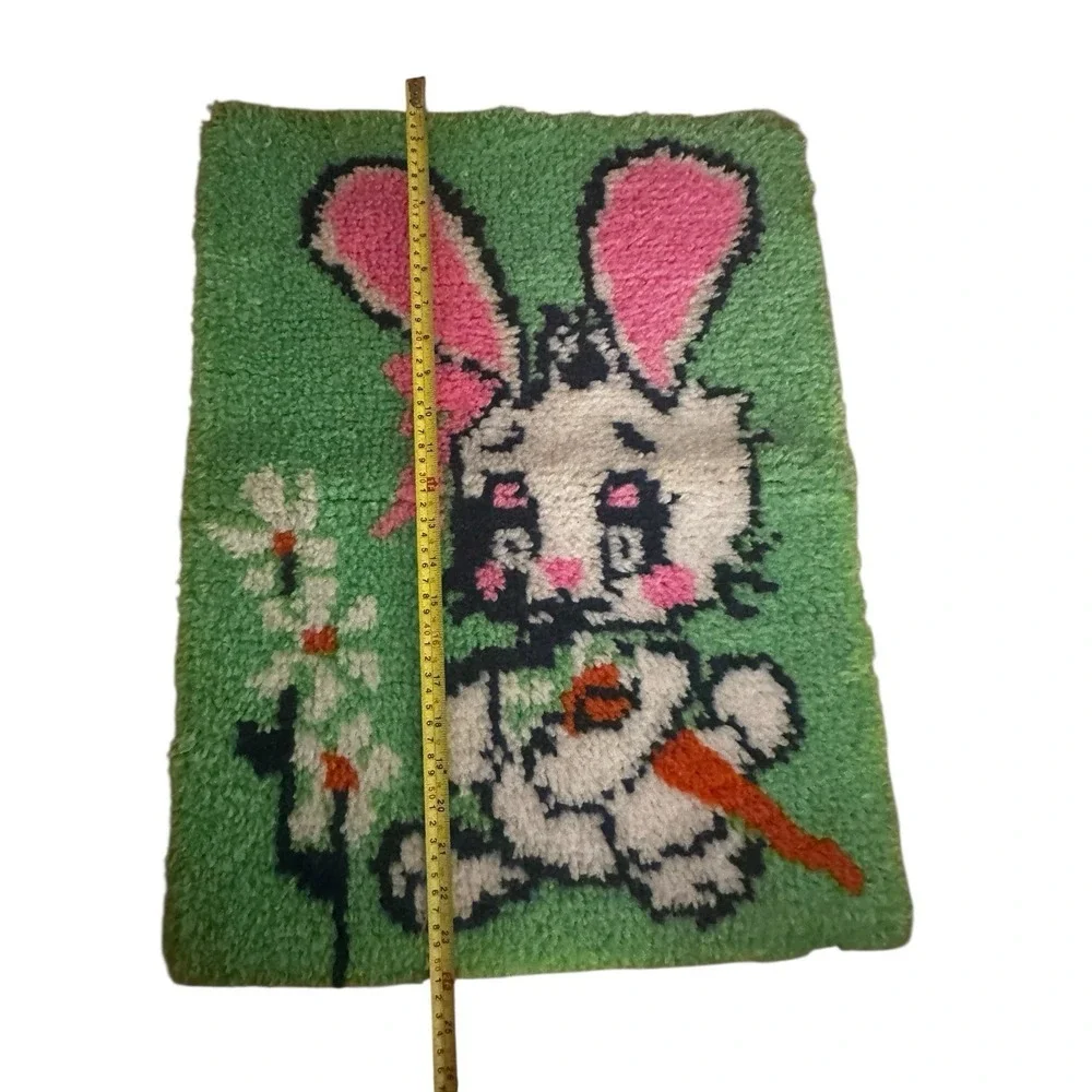 Vintage MCM Latch Hook‎ Rug Retro Bunny Wall Hanging Art Easter Decor 18 X 24